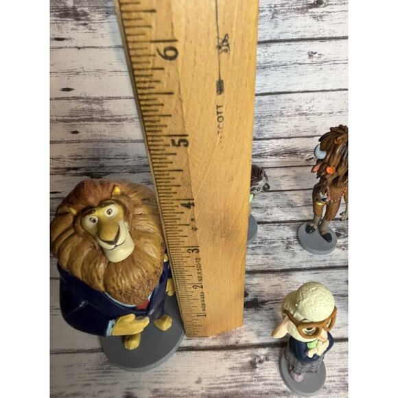 Disney Zootopia PVC Plastic Figurines Cake Toppers Lot Of 6 - Picture 7 of 10